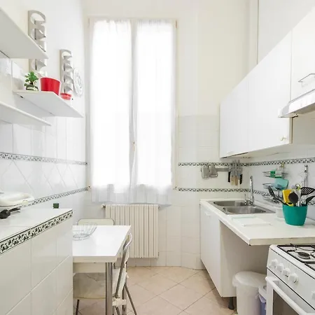 アパート Mercanzia Apartment, Palazzo Storico Sotto Le Due Torri ボローニャ