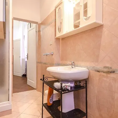 Mercanzia Apartment, Palazzo Storico Sotto Le Due Torri Διαμέρισμα *
