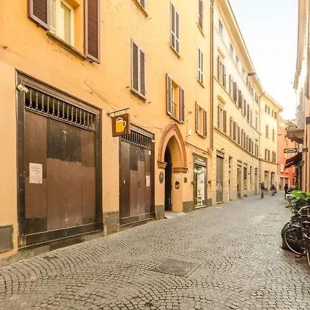 Mercanzia Apartment, Palazzo Storico Sotto Le Due Torri